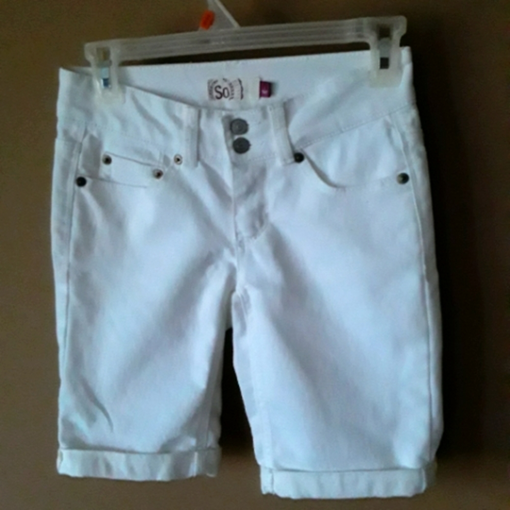 🩳White Bermuda shorts